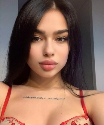 Танюшка, 18 лет, 2 размер груди